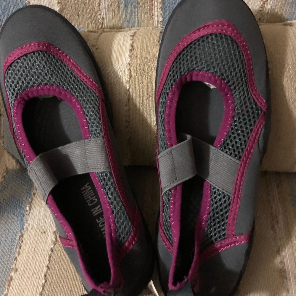Mesh Water Shoes Size Sm